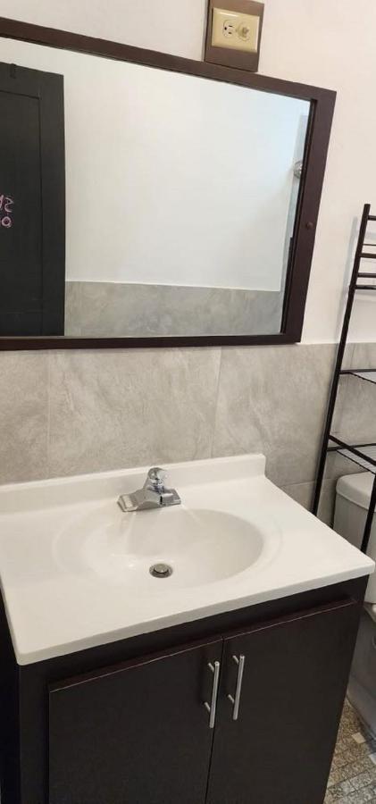 Bright 2Br In Aguadilla 7 Mins To Beaches 2Nd Floor Retreat Camaceyes Esterno foto